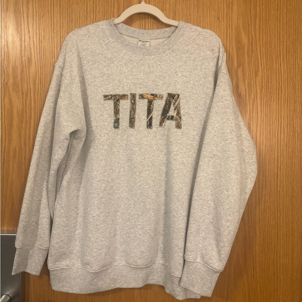 ByKahua Tita Crewneck